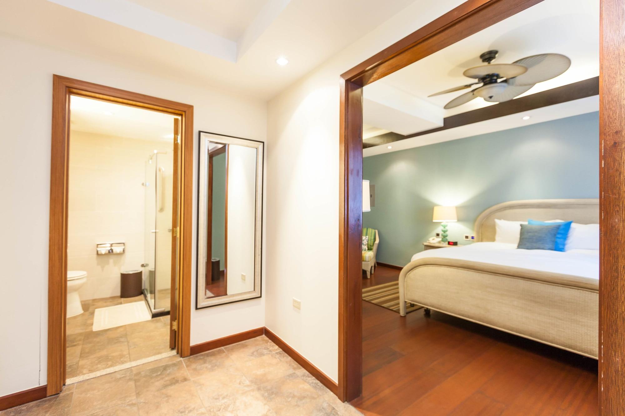 เซิร์ฟรีเดอร์ รีสอร์ต โฮเต็ล Hotel ไซปัน ภายนอก รูปภาพ