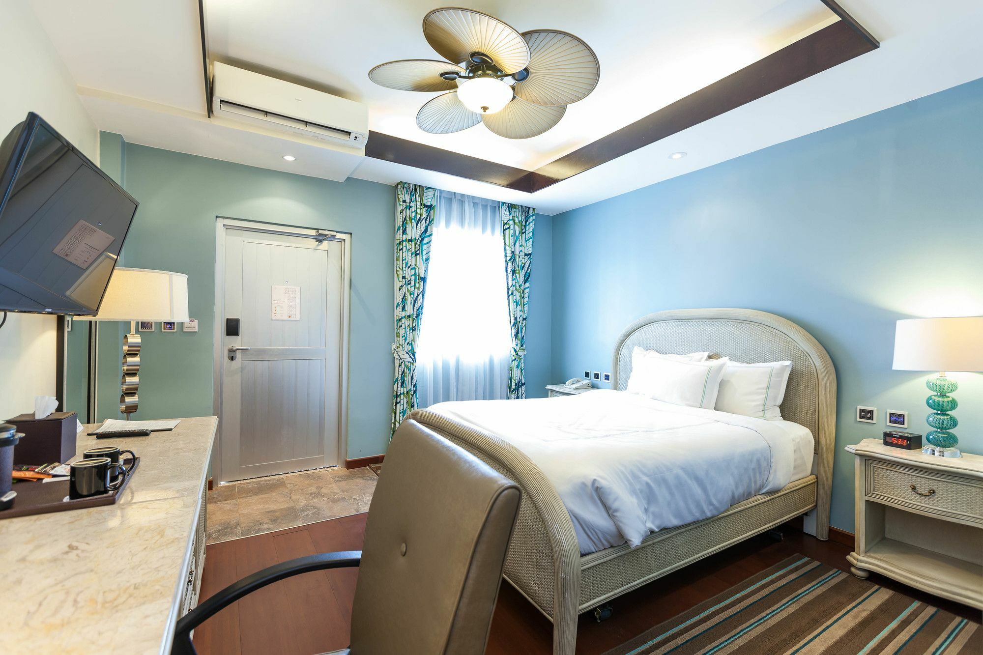 เซิร์ฟรีเดอร์ รีสอร์ต โฮเต็ล Hotel ไซปัน ภายนอก รูปภาพ